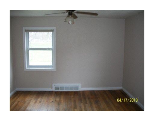 24138 Edison Road South Bend, IN 46628 - Photo 6 of 10