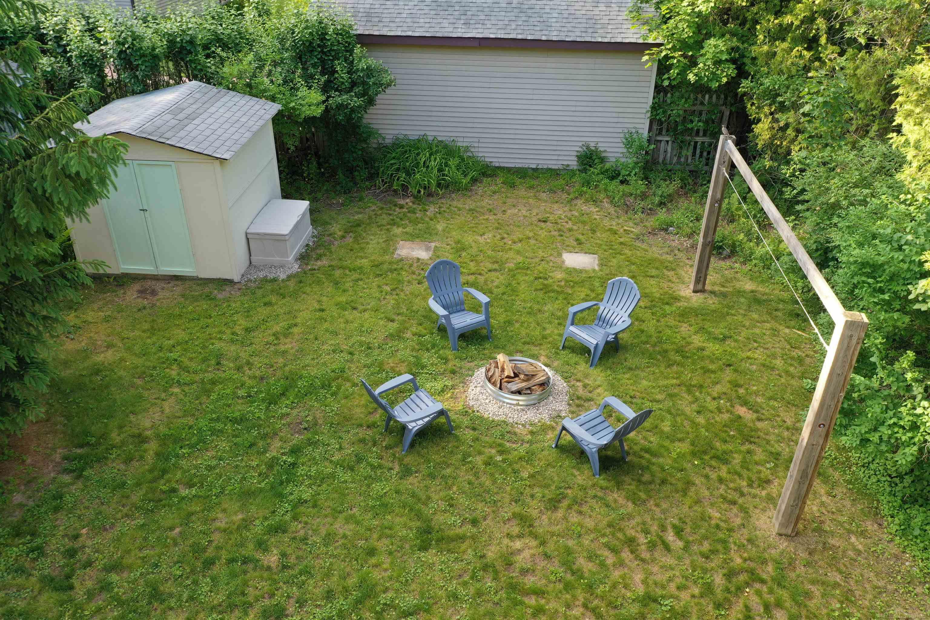 7335 Laurel Road Lexington, MI 48450 - Photo 3 of 33