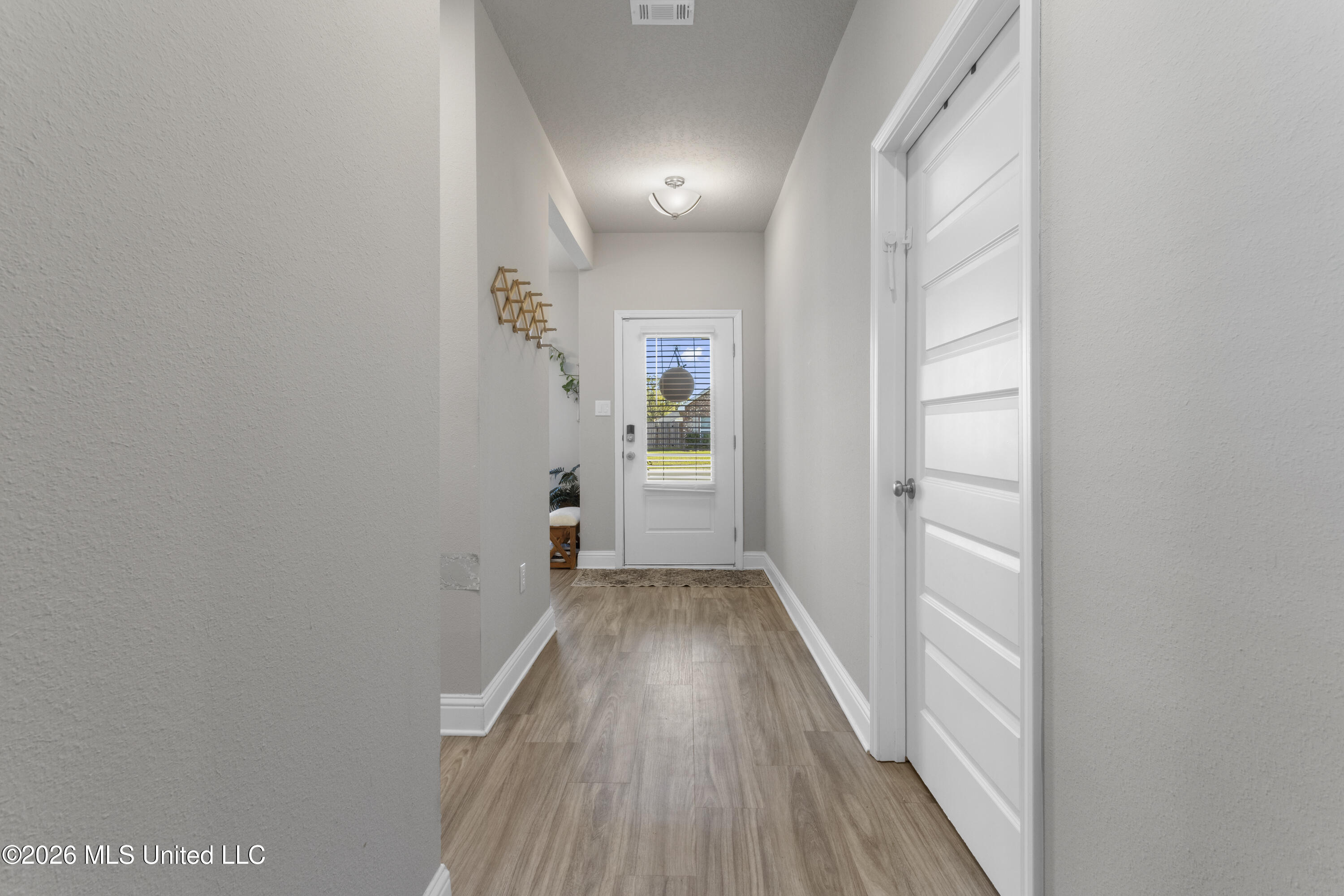 80 Saltmeadow Circle Ocean Springs, MS 39564 - Photo 5 of 31 0005