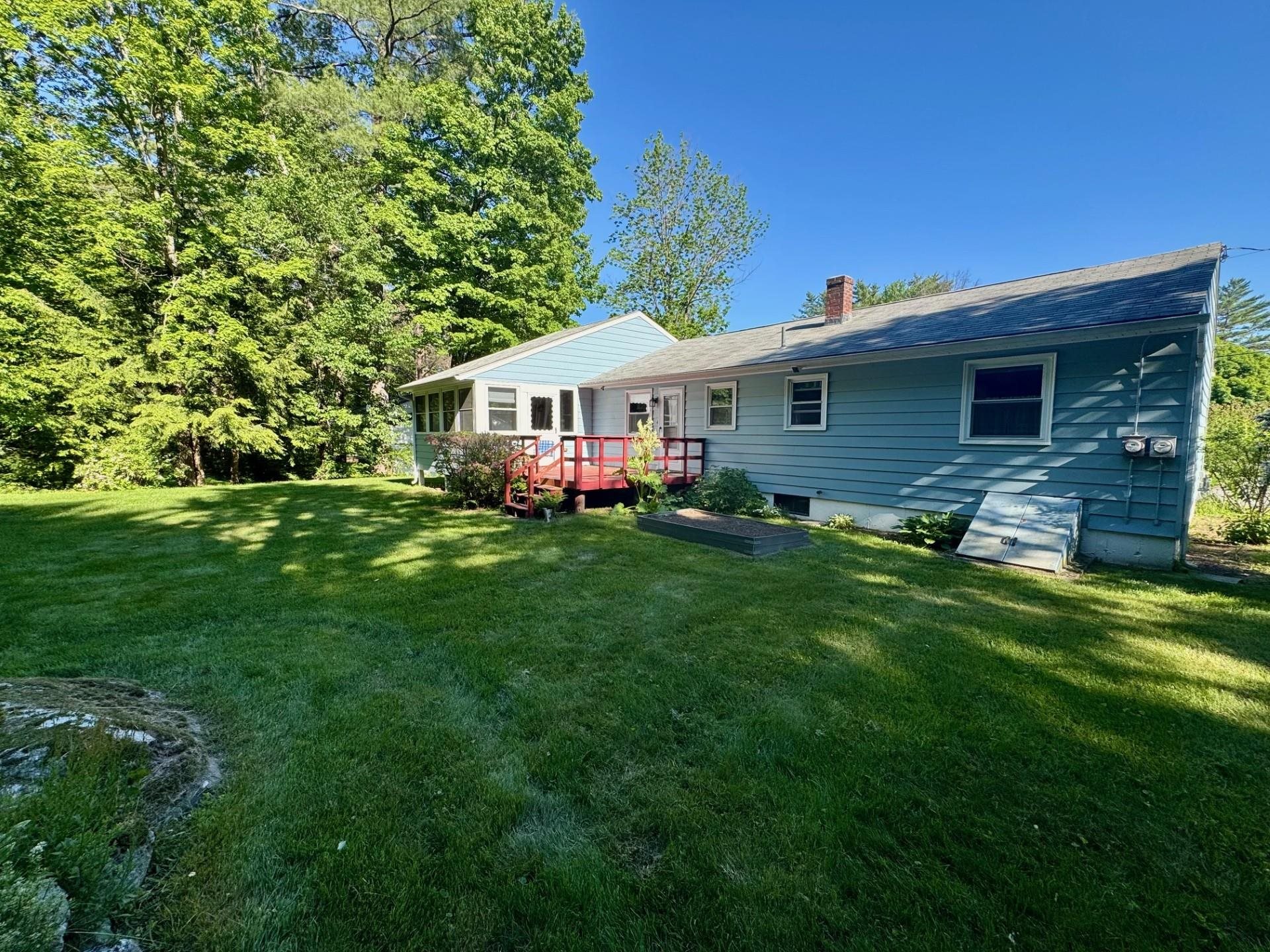 25 Eastview Road Keene, NH 03431 - Photo 3 of 33