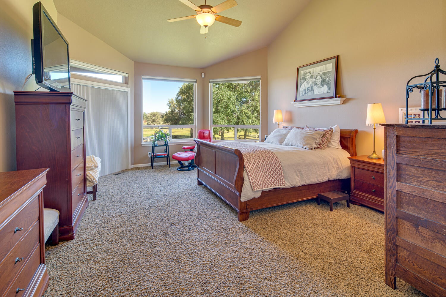 61542 Ward Road Bend, OR 97702 - Photo 15 of 65 Primary Suite.