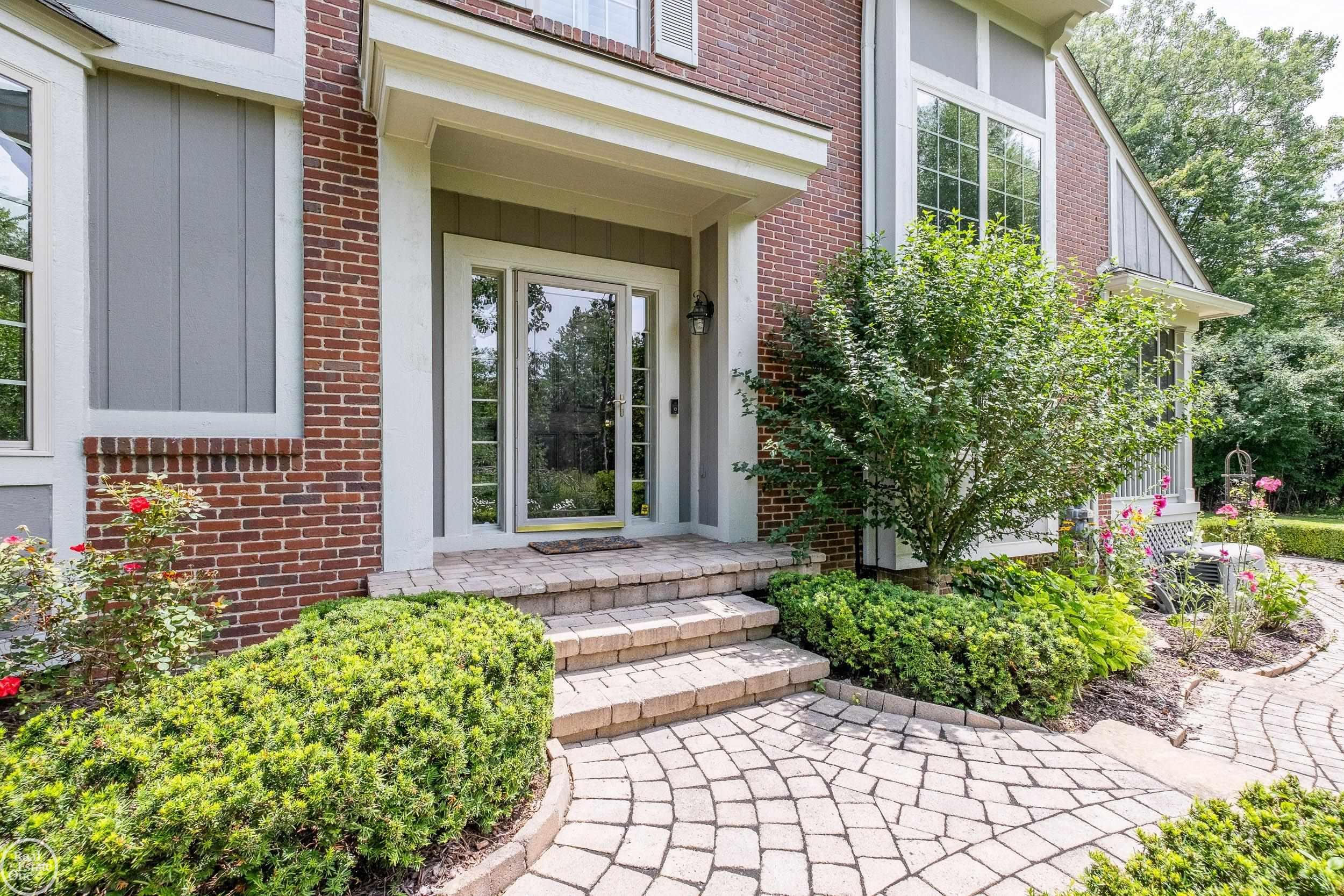 3597 Windingbrook Circle Rochester Hills, MI 48309 - Photo 3 of 63