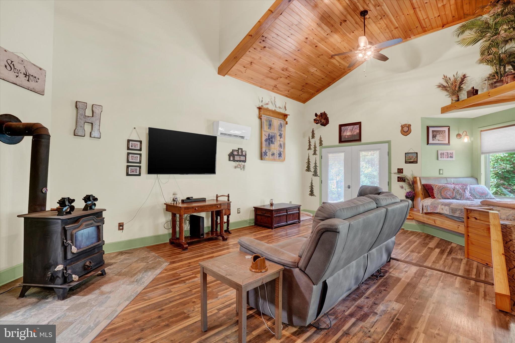 127 Halls Road Red Lion, PA 17356 - Photo 10 of 133 a living room with furniture and a flat screen tv