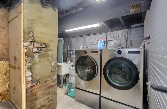 $179,900 | 501 Summit Avenue, Ellwood City, PA 16117