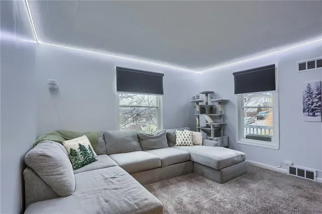 $179,900 | 501 Summit Avenue, Ellwood City, PA 16117