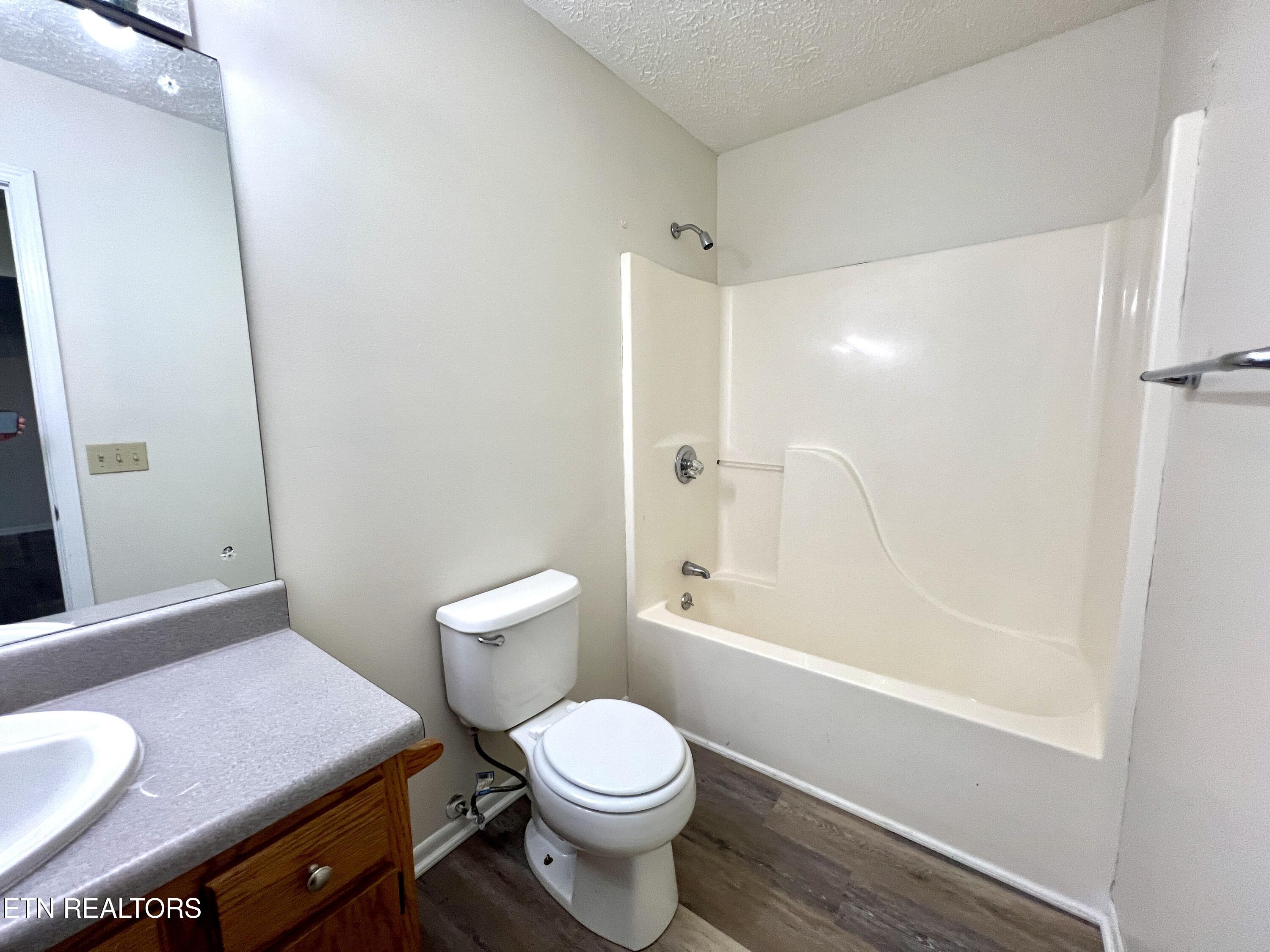 2709 Roberts Road Kodak, TN 37764 - Photo 11 of 40 20251007_122618228_iOS