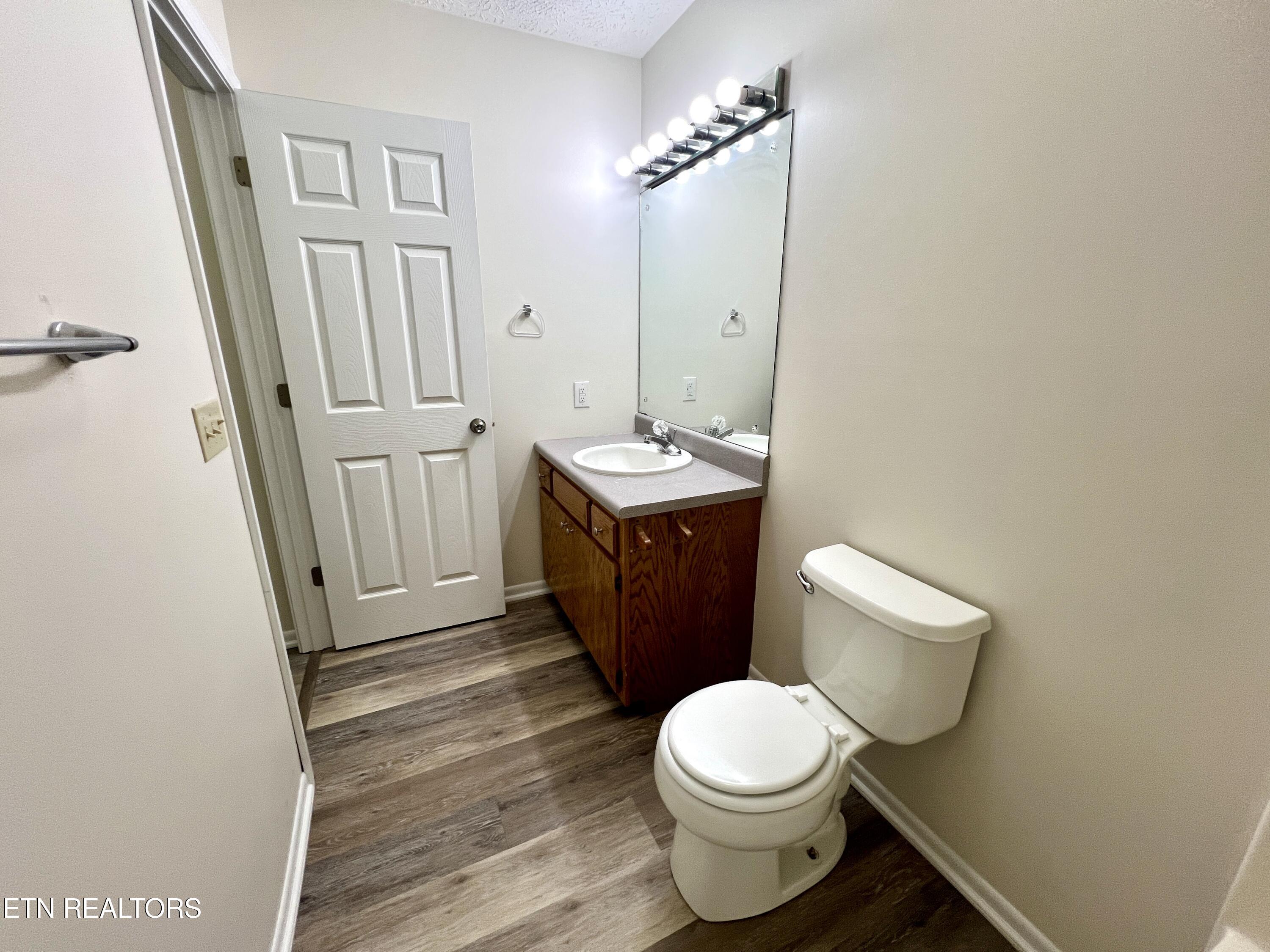 2709 Roberts Road Kodak, TN 37764 - Photo 12 of 40 20251007_122632766_iOS