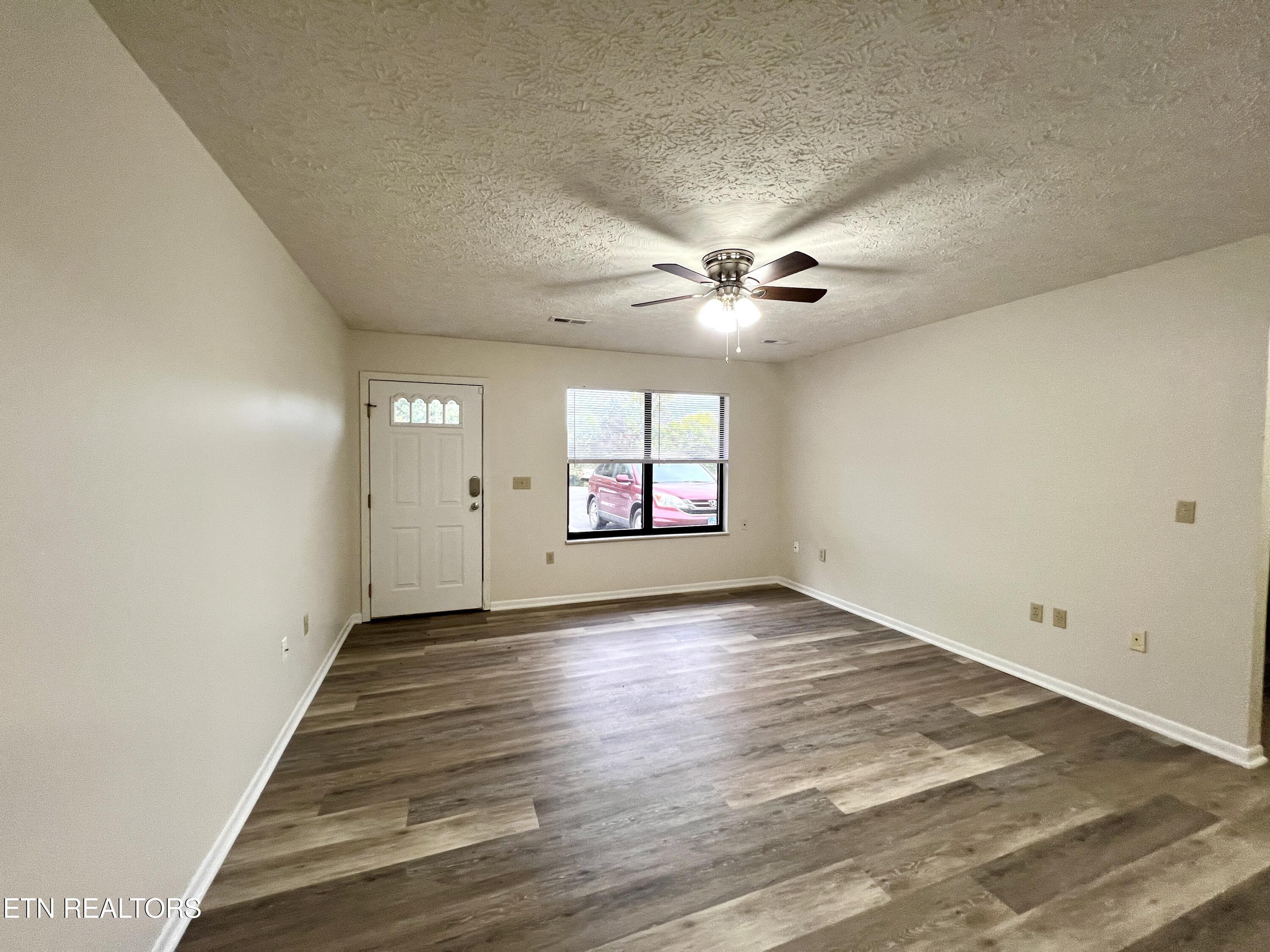 2709 Roberts Road Kodak, TN 37764 - Photo 24 of 40 20251007_123013369_iOS