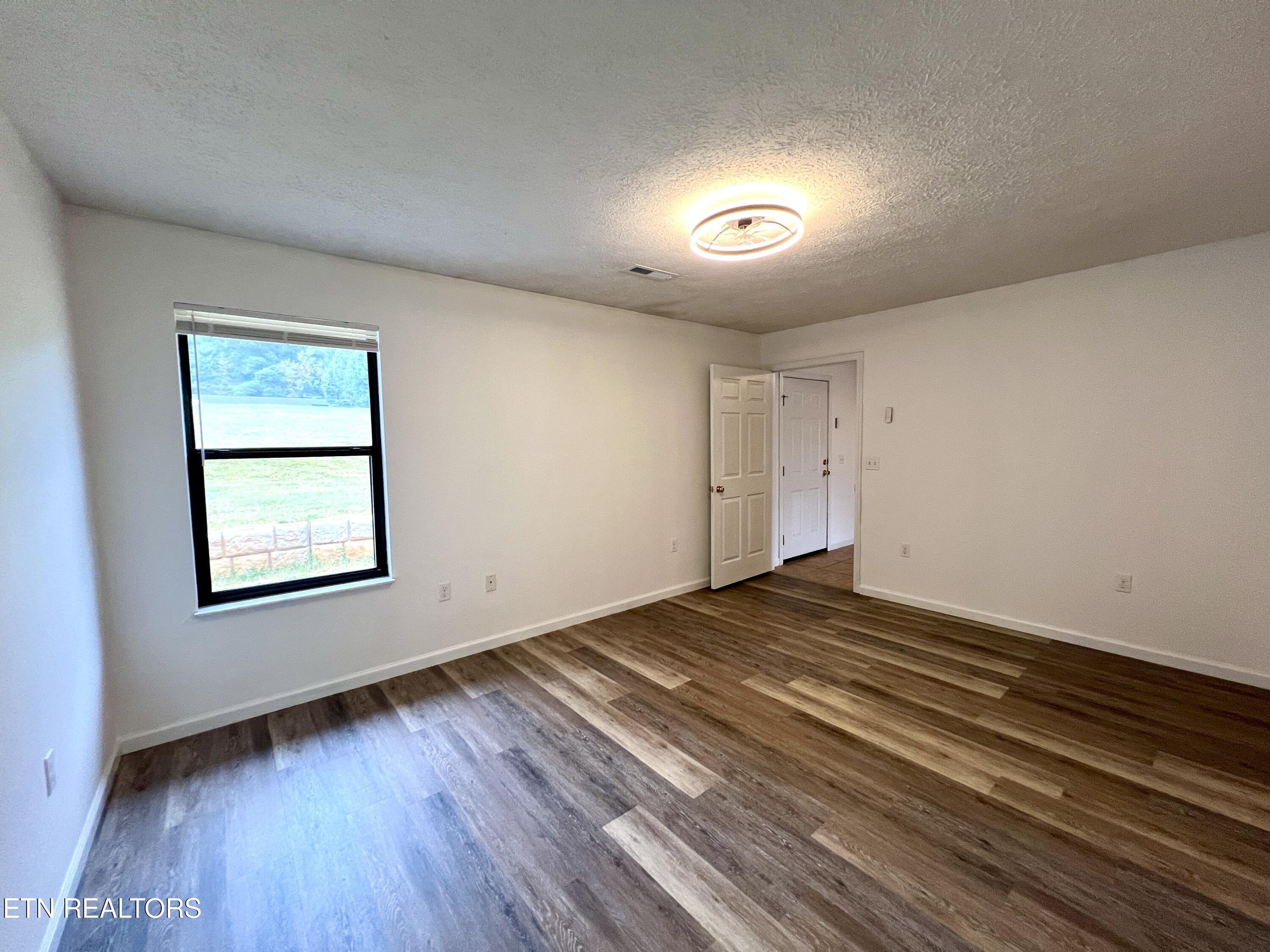 2709 Roberts Road Kodak, TN 37764 - Photo 36 of 40 20251007_124943264_iOS