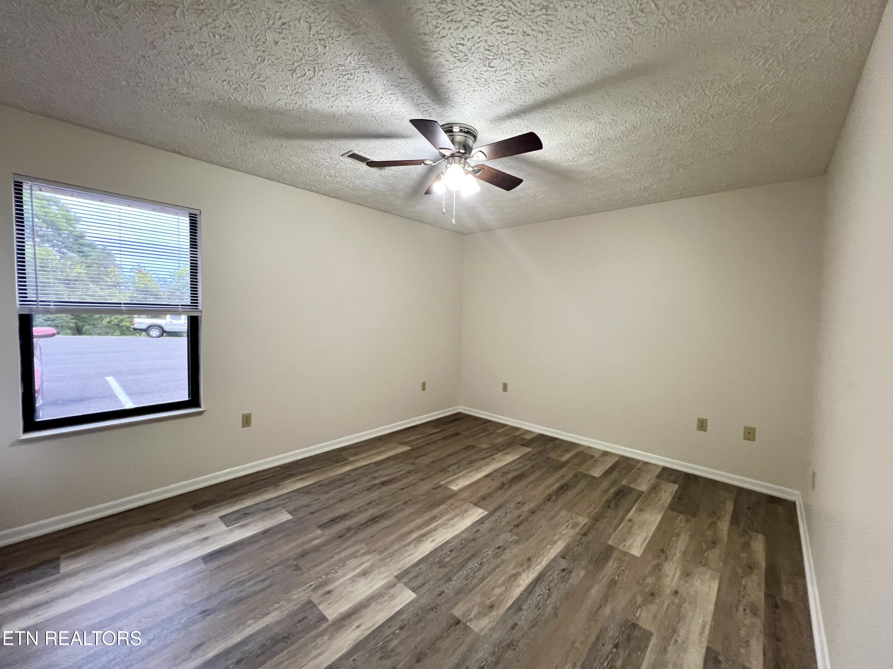 2709 Roberts Road Kodak, TN 37764 - Photo 9 of 40 20251007_122542193_iOS