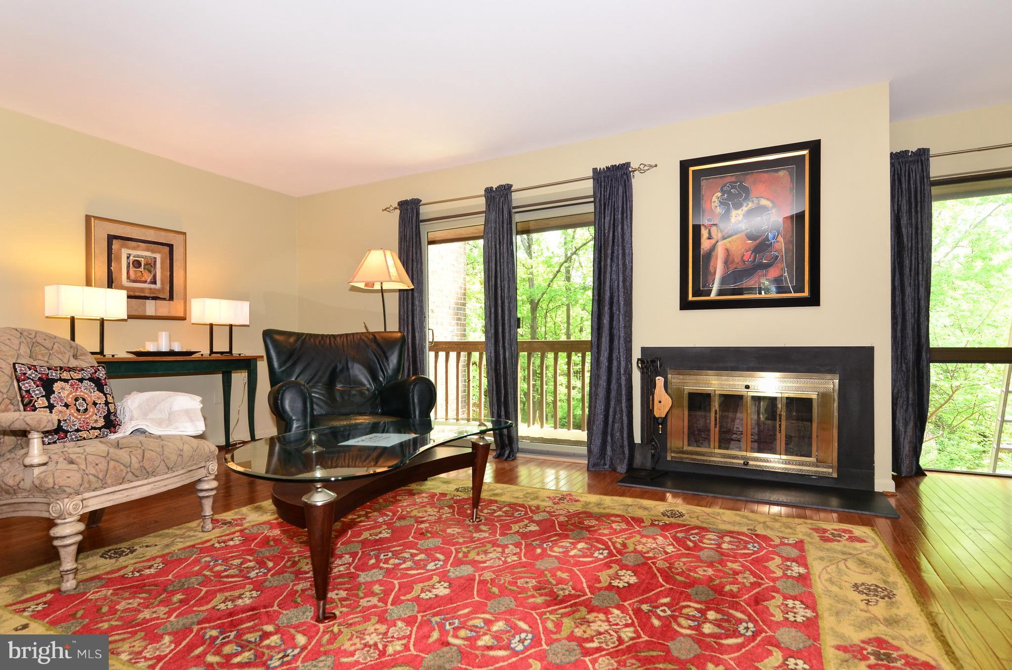 2023 Wethersfield Court Reston, VA 20191 - Photo 11 of 30 Family Room