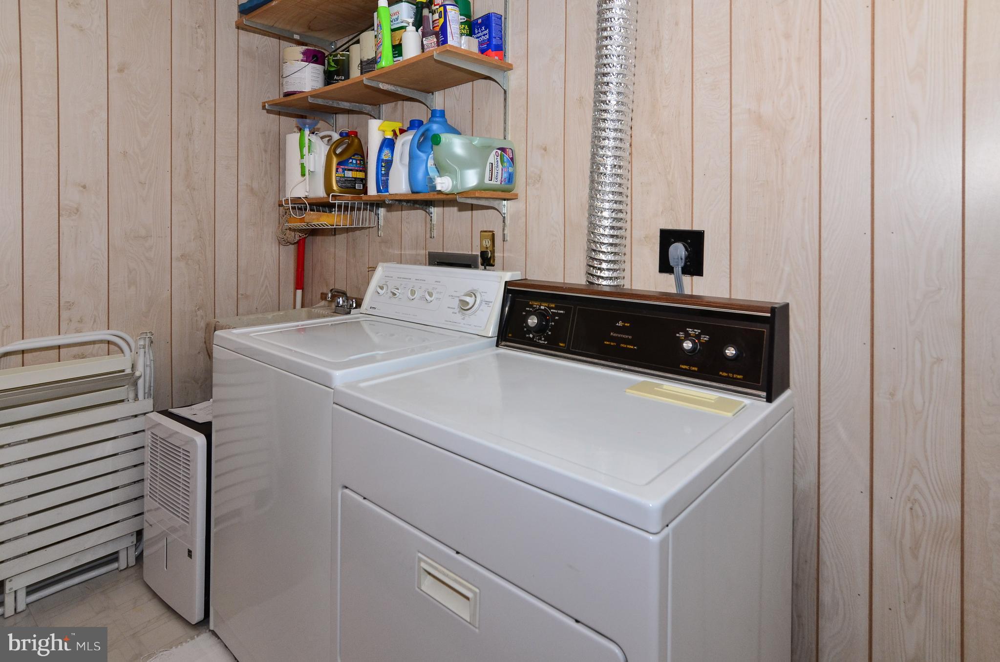 2023 Wethersfield Court Reston, VA 20191 - Photo 26 of 30 Laundry