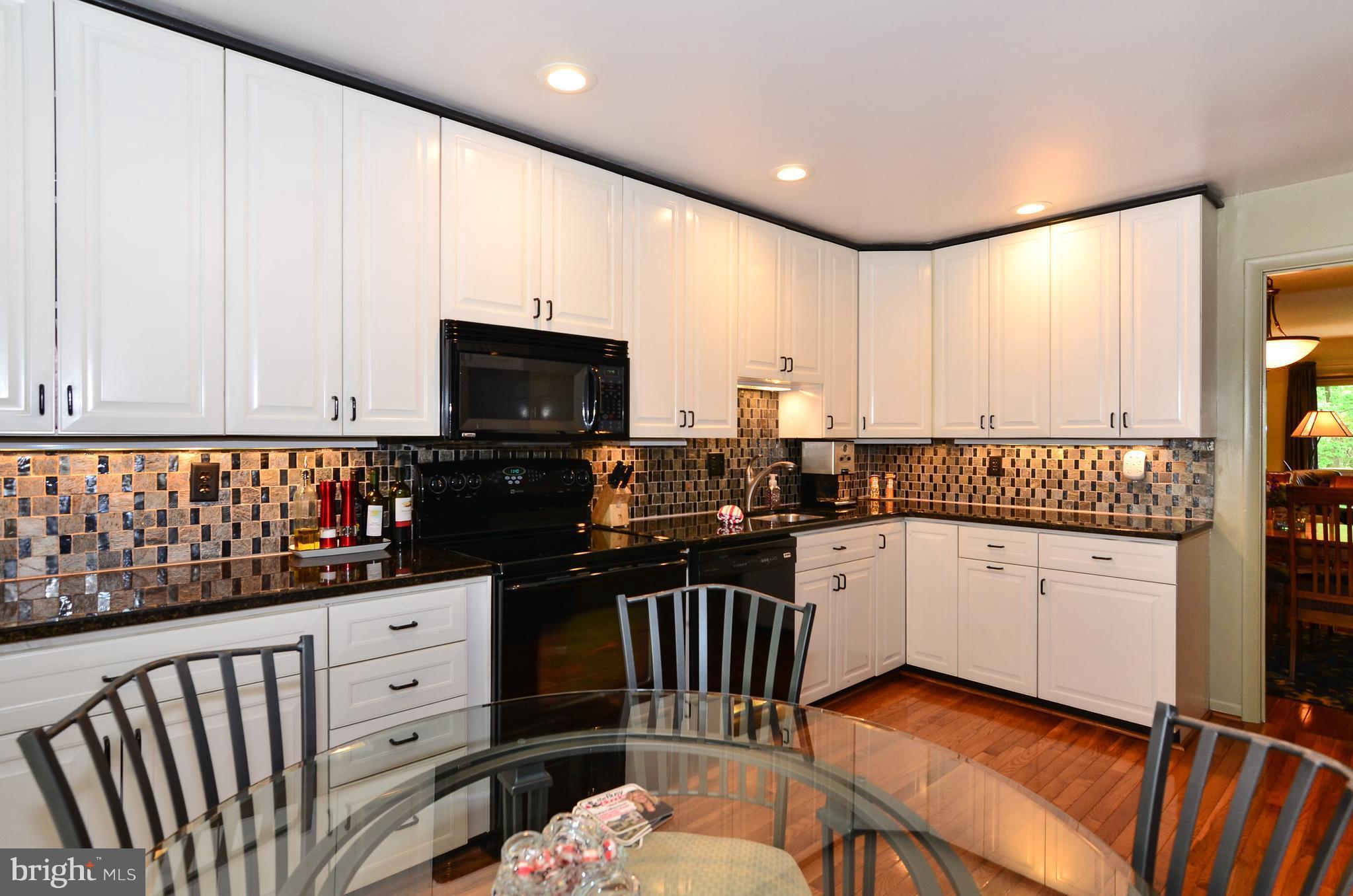 2023 Wethersfield Court Reston, VA 20191 - Photo 4 of 30 Kitchen