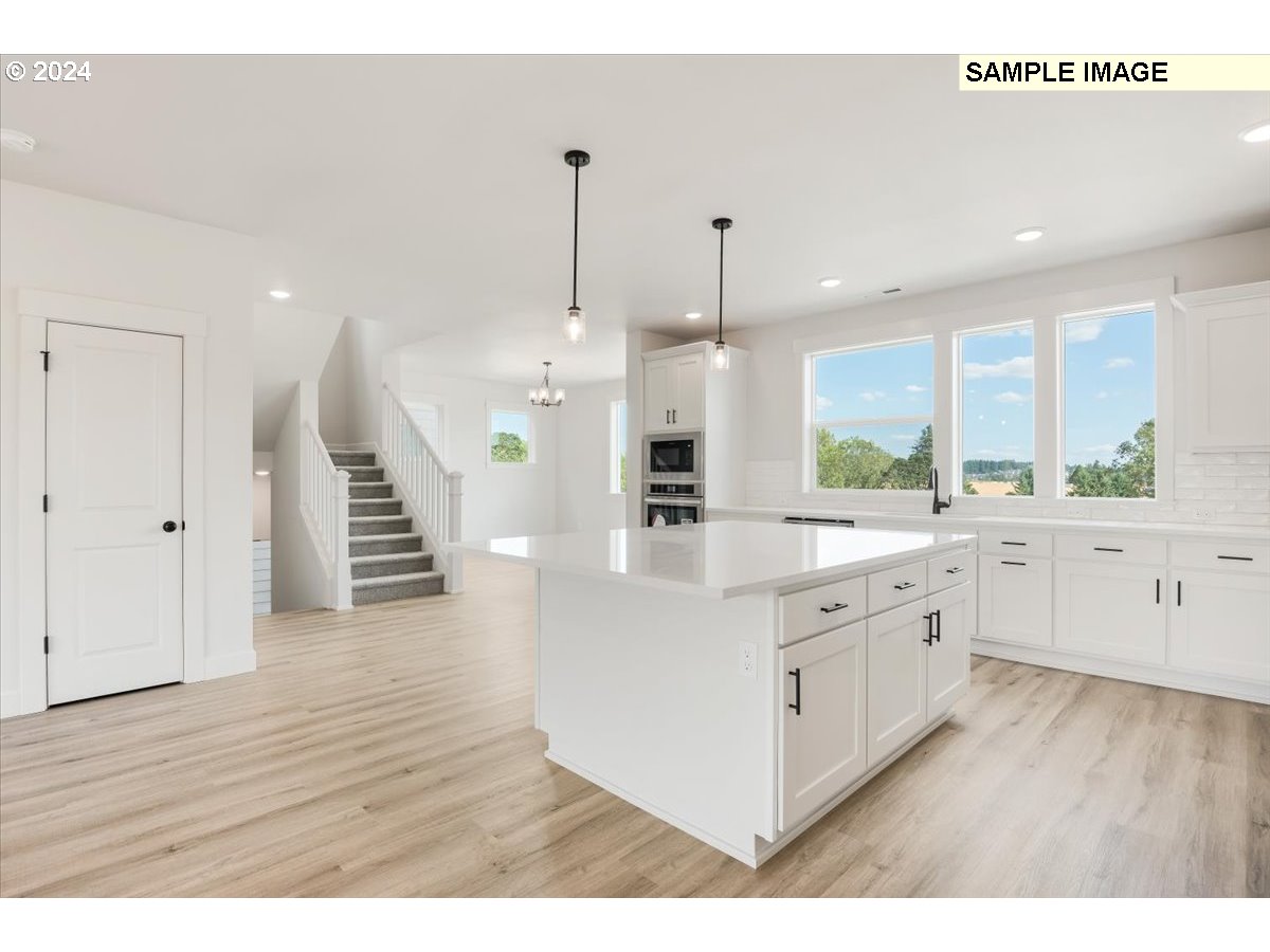 12199 Southwest Strobel Road Beaverton, OR 97007 - Photo 3 of 9 Gallery Image 3