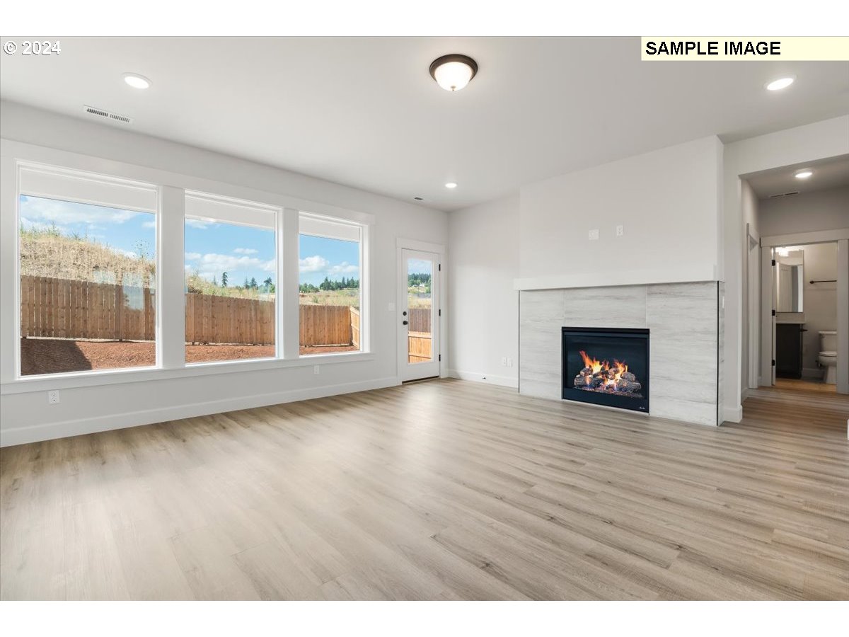 12199 Southwest Strobel Road Beaverton, OR 97007 - Photo 5 of 9 Gallery Image 5