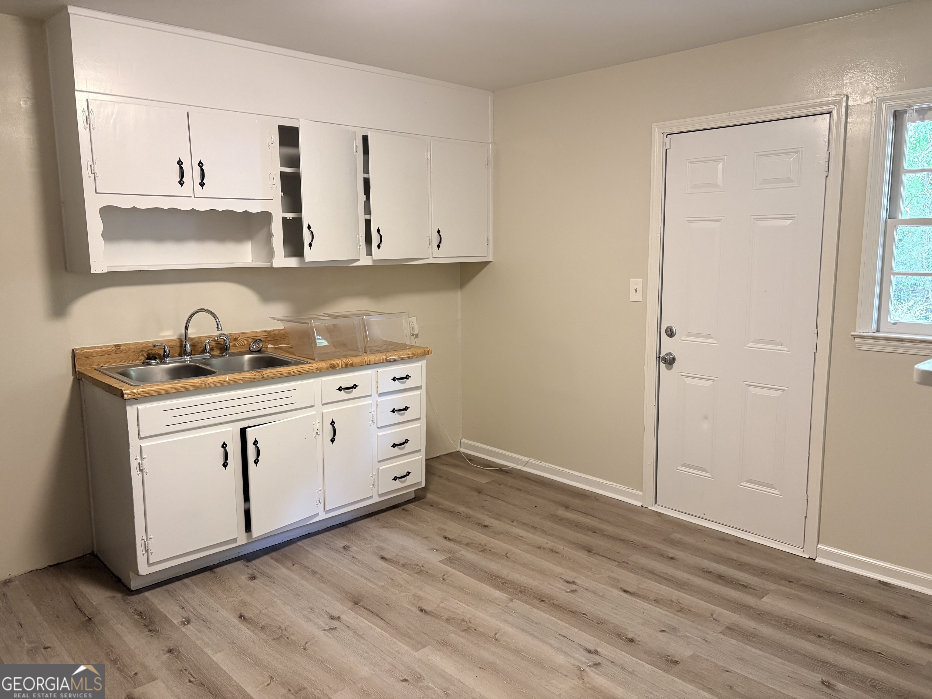 407 A Fayetteville Road Jonesboro, GA 30236 - Photo 4 of 10