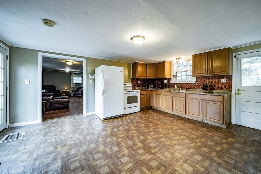 55 NW Road Westfield, MA 01085 - Photo 3 of 34 Gallery Image 3