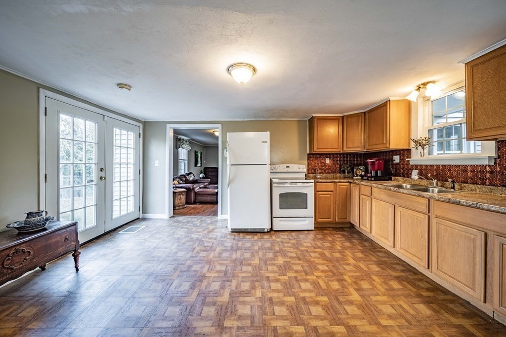 55 NW Road Westfield, MA 01085 - Photo 4 of 34 Gallery Image 4