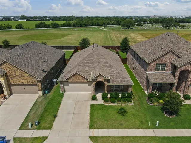 $410,000 | 3900 Moorcroft Road, Frisco, TX 75036