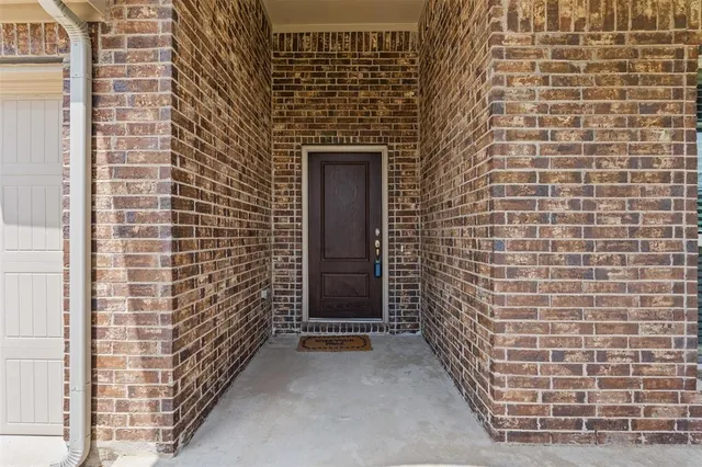 $410,000 | 3900 Moorcroft Road, Frisco, TX 75036