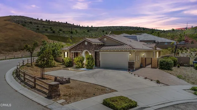 $1,149,990 | 566 Purple Sage Lane, Simi Valley, CA 93065