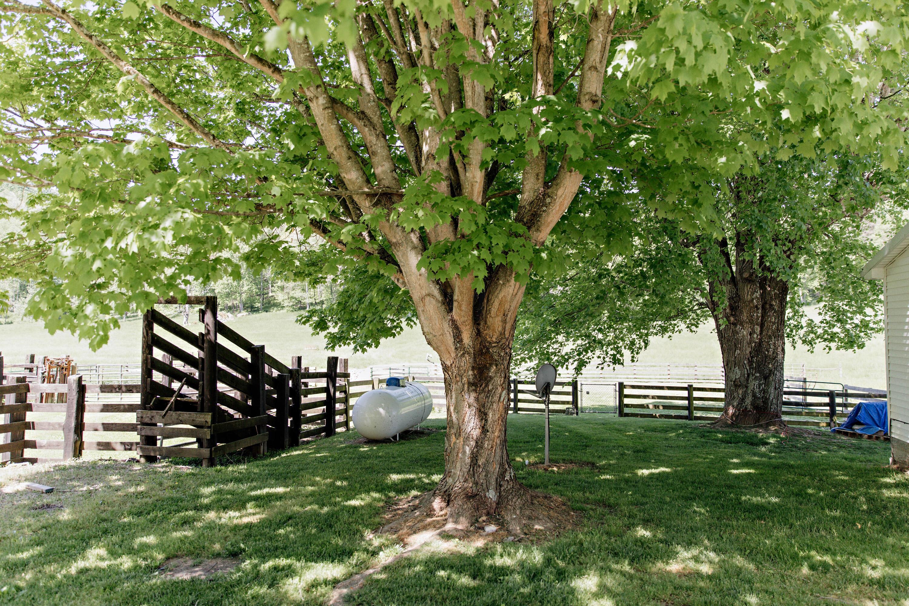 2734 Erwin Road Jackson, OH 45640 - Photo 15 of 60 042