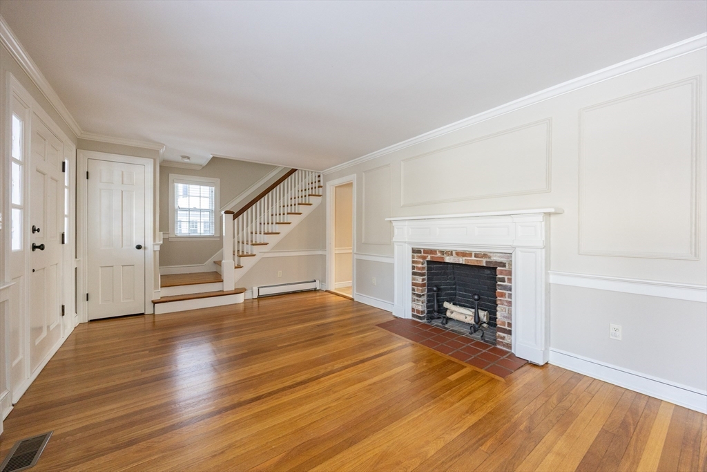 26 Gordon Road Needham, MA 02492 - Photo 8 of 33