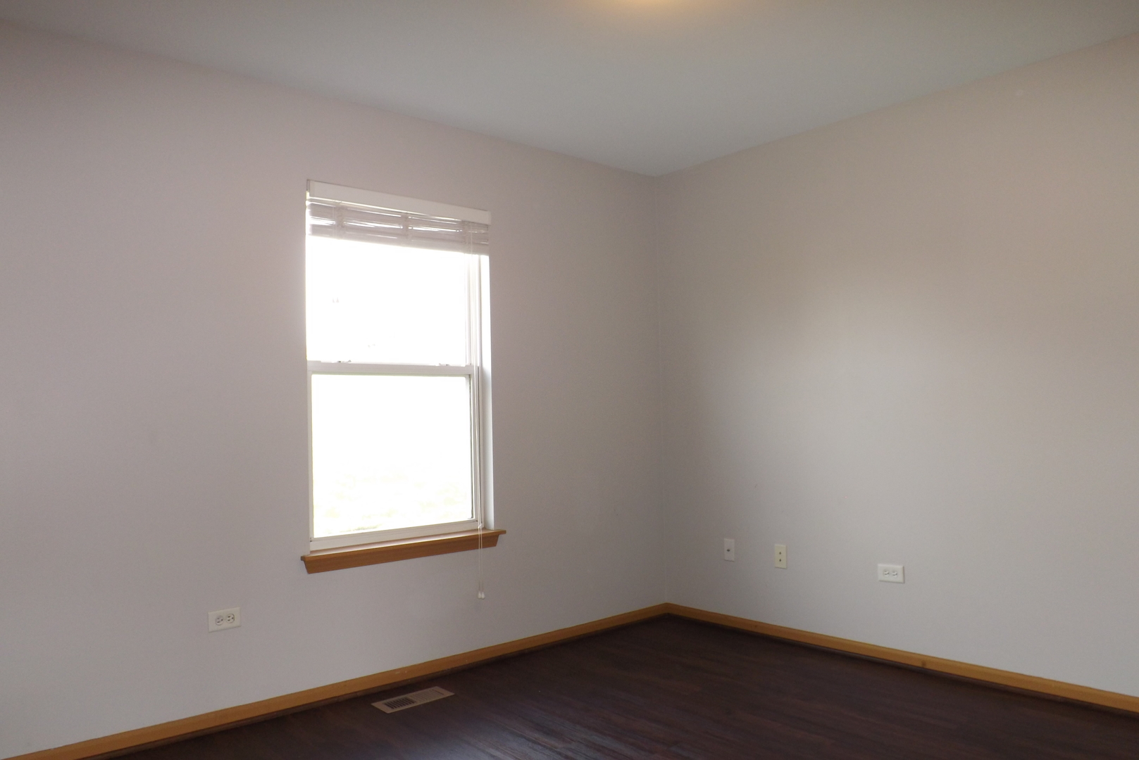 1865 Cattail Circle Aurora, IL 60504 - Photo 14 of 14 an empty room with a window