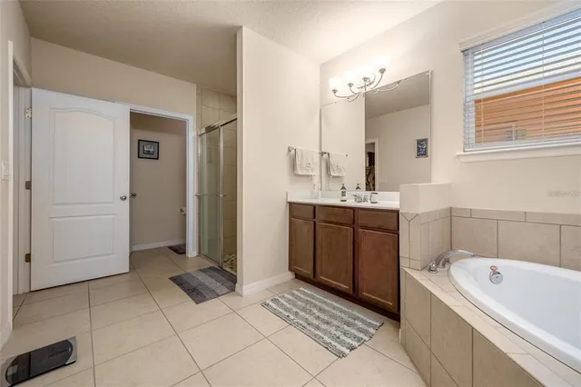 $425,000 | 5128 Grassy Knoll Drive, Tavares, FL 32778