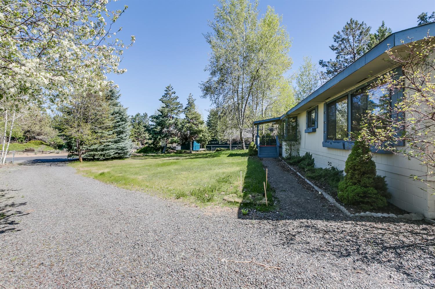 60885 Raintree Court Bend, OR 97702 - Photo 5 of 24 Additional Photo