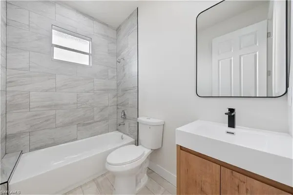 $2,350 | 3008 23rd Street Southwest, Lehigh Acres, FL 33976