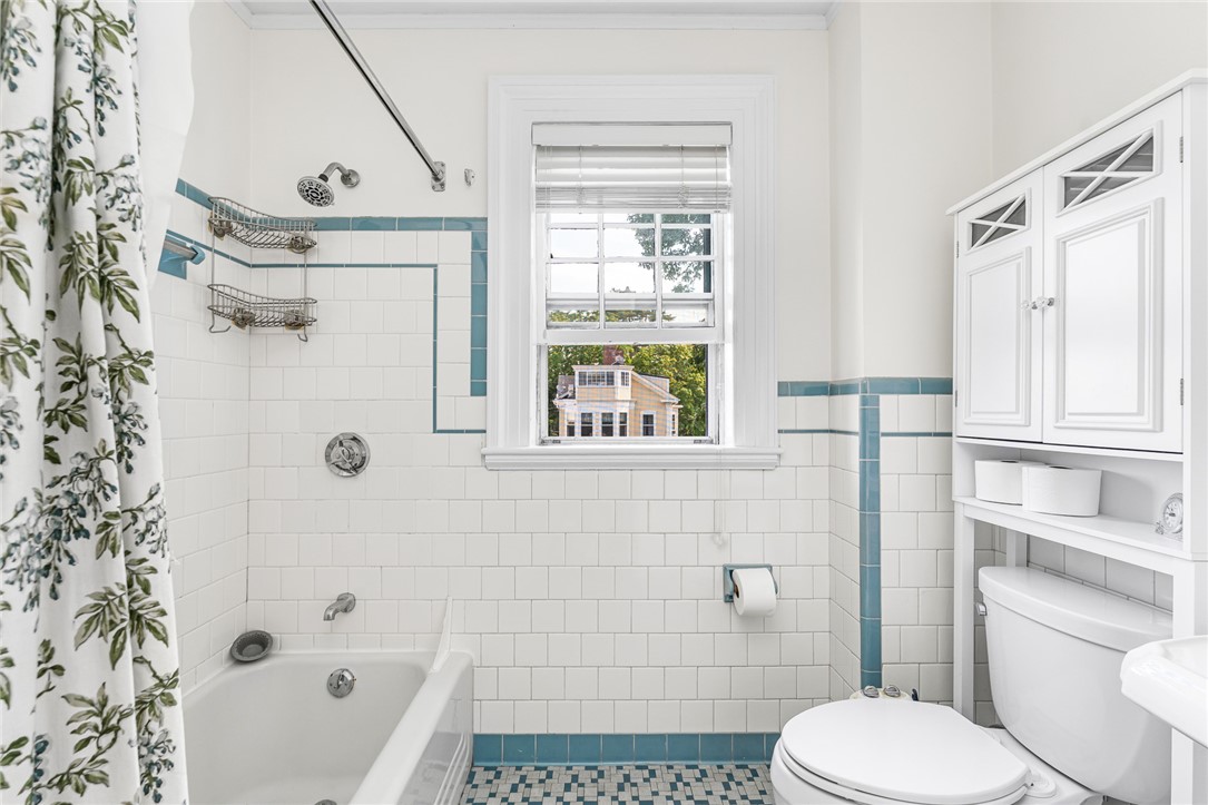 36 Kay Street, Unit 5 Newport, RI 02840 - Photo 10 of 19