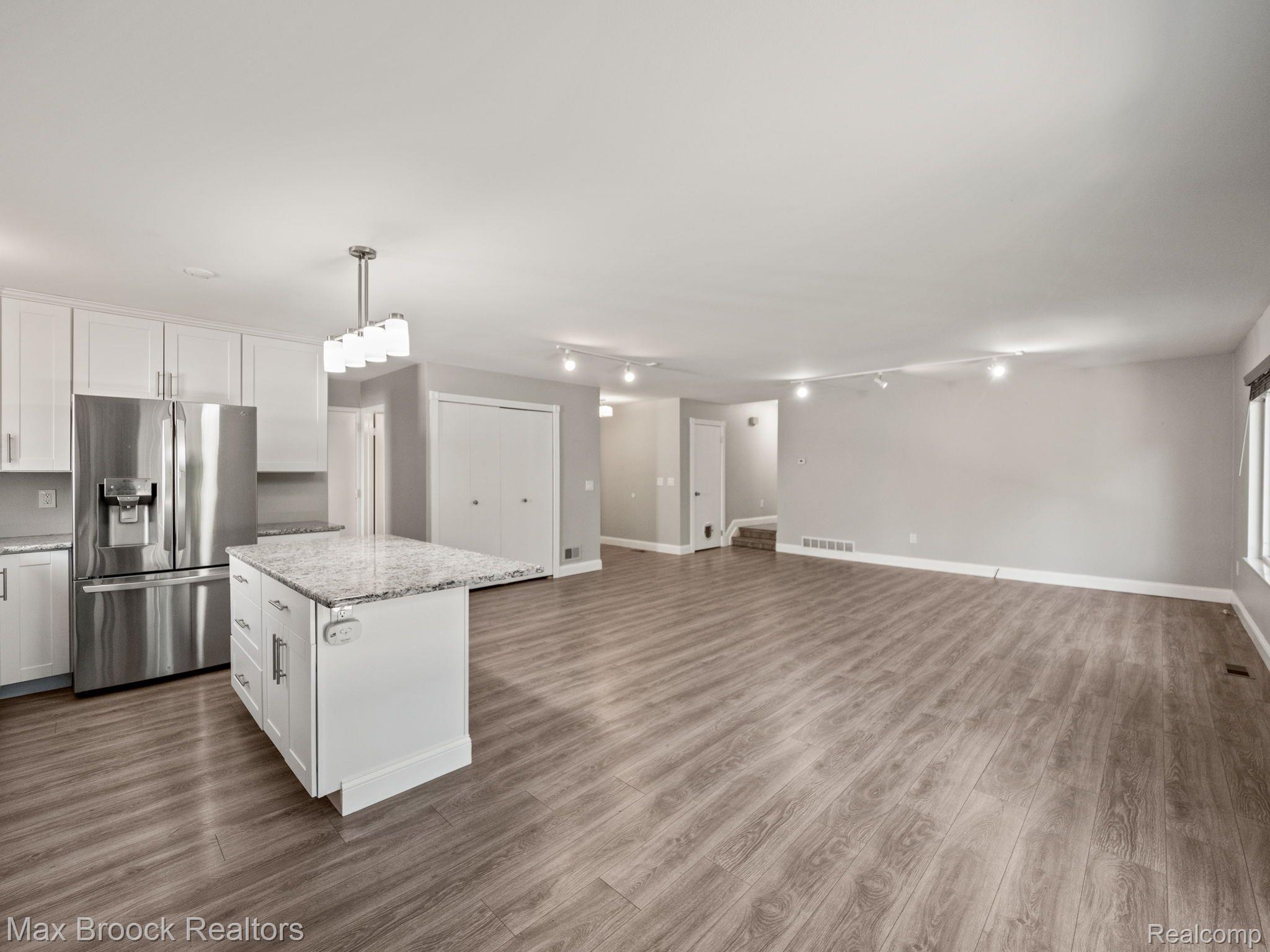 740 Dressler Lane Rochester, MI 48307 - Photo 12 of 30 Gallery Image 12