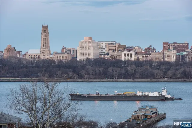 $1,300,000 | 320 Adolphus Avenue, Unit 321, Cliffside Park, NJ 07010