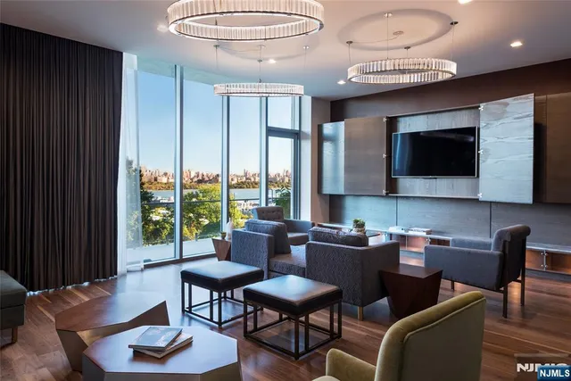 $1,300,000 | 320 Adolphus Avenue, Unit 321, Cliffside Park, NJ 07010