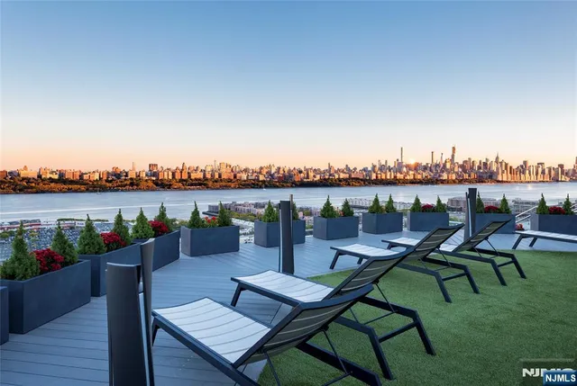 $1,300,000 | 320 Adolphus Avenue, Unit 321, Cliffside Park, NJ 07010