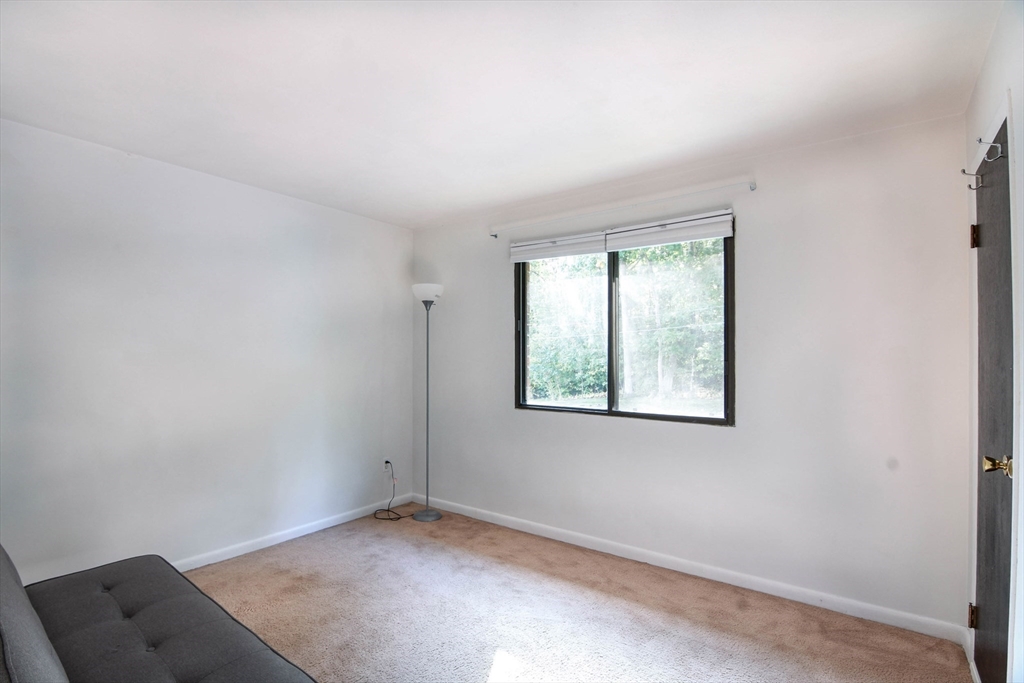 176 Maple Avenue, Unit 522 Rutland, MA 01543 - Photo 7 of 11 Gallery Image 7