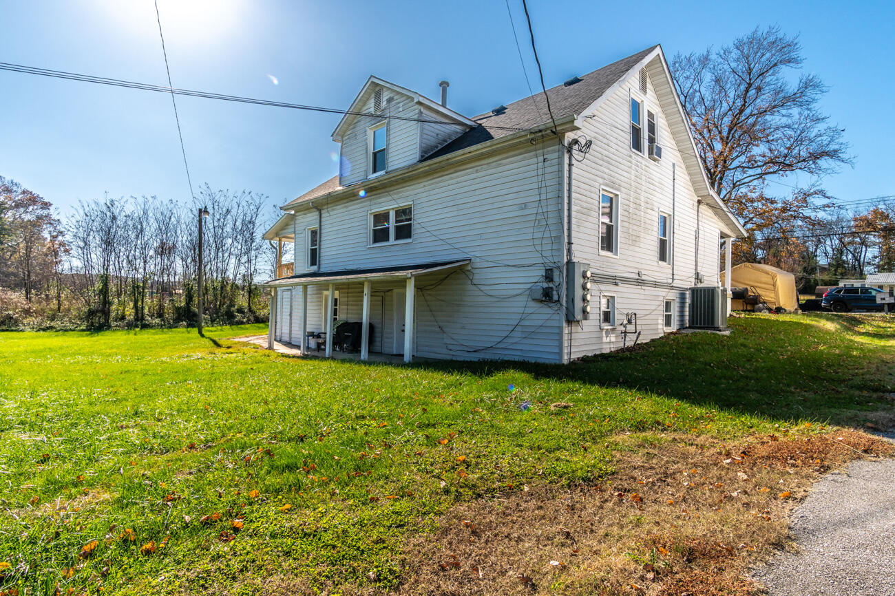 211 Mt Vernon Road Berea, KY 40403 - Photo 3 of 58 117