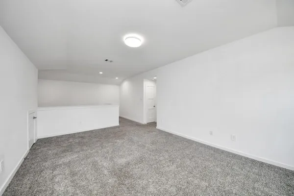 $2,800 | 10438 Plateau Pt Trail, Conroe, TX 77384