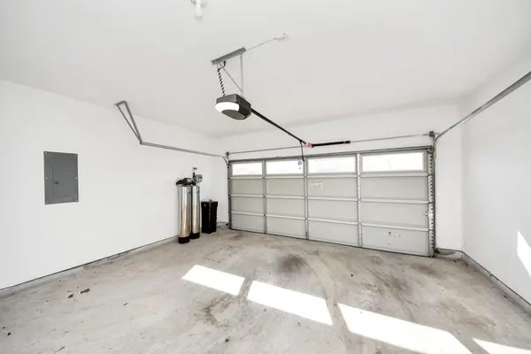 $2,800 | 10438 Plateau Pt Trail, Conroe, TX 77384