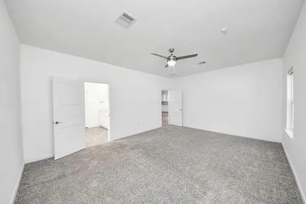 $2,800 | 10438 Plateau Pt Trail, Conroe, TX 77384