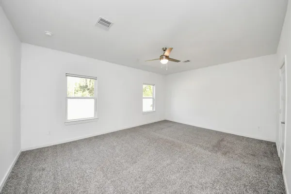 $2,800 | 10438 Plateau Pt Trail, Conroe, TX 77384