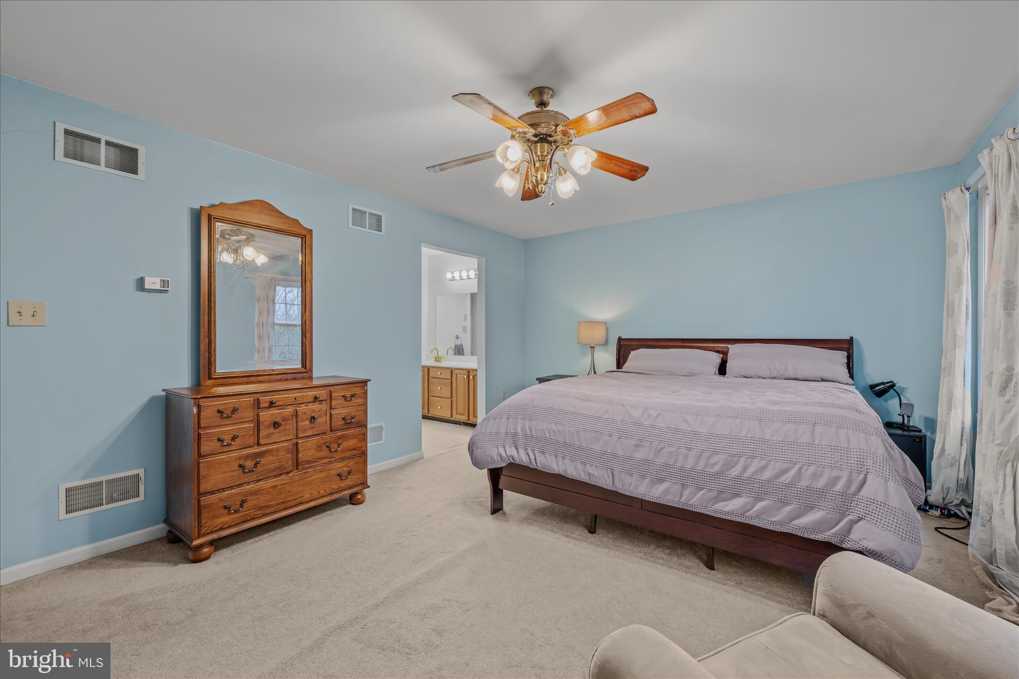 2509 Highland Ridge Road Berkeley Springs, WV 25411 - Photo 26 of 68 Primary Bedroom