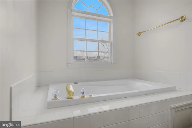 $425,000 | 2509 Highland Ridge Road, Berkeley Springs, WV 25411