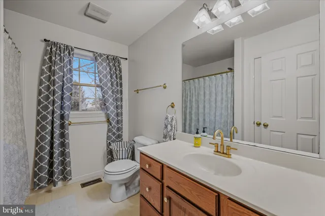 $425,000 | 2509 Highland Ridge Road, Berkeley Springs, WV 25411