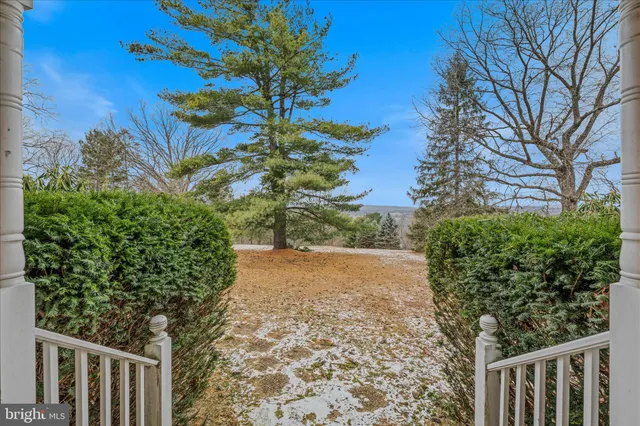 $425,000 | 2509 Highland Ridge Road, Berkeley Springs, WV 25411