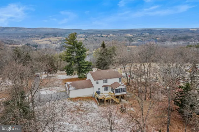 $425,000 | 2509 Highland Ridge Road, Berkeley Springs, WV 25411