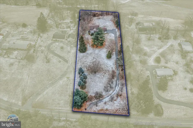 $425,000 | 2509 Highland Ridge Road, Berkeley Springs, WV 25411