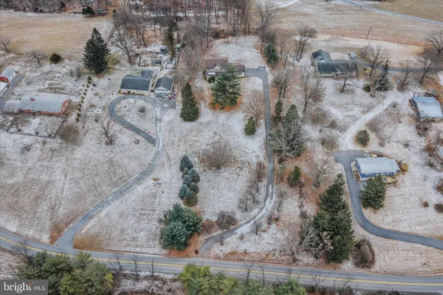 $425,000 | 2509 Highland Ridge Road, Berkeley Springs, WV 25411