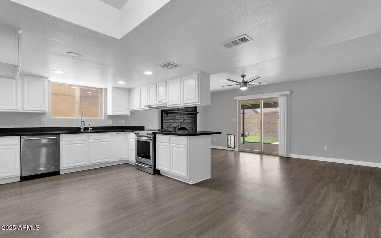 2130 West Devonshire Street Mesa, AZ 85201 - Photo 5 of 24 2